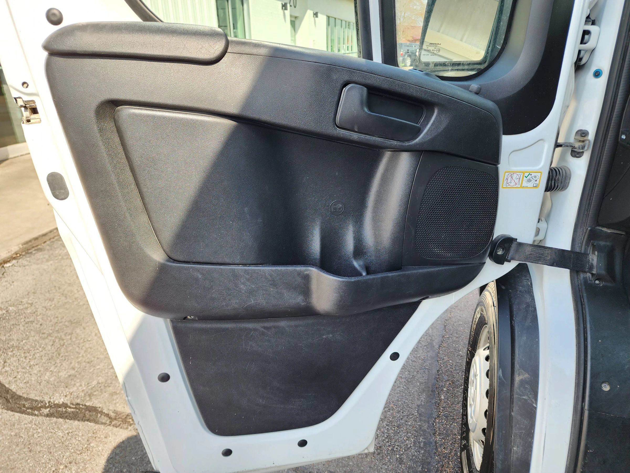 Used 2025 RAM ProMaster 2500 w/ Convenience Group FWD image 21