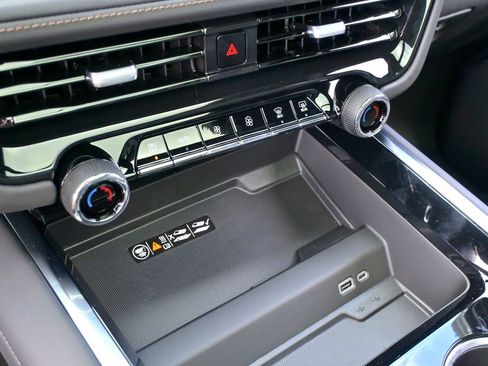 New 2025 Chevrolet Tahoe High Country image 11