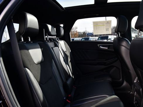 Used 2021 Ford Edge ST w/ Equipment Group 401A image 18