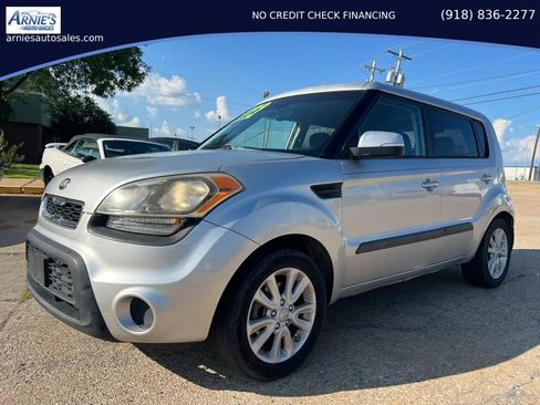 Used 2013 Kia Soul + FWD image 1