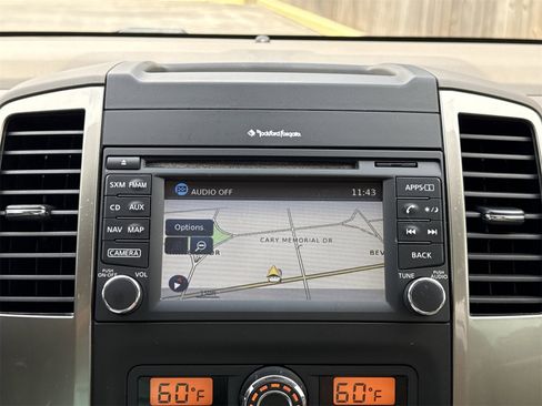 Used 2019 Nissan Frontier SL image 15