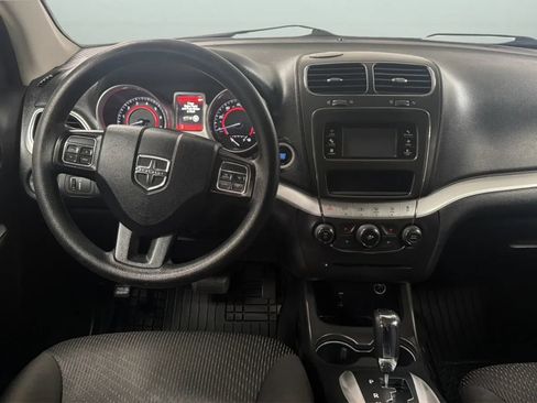 Used 2020 Dodge Journey SE FWD image 10
