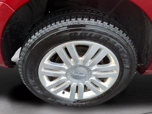 Used 2014 Lincoln Navigator L 4WD image 29