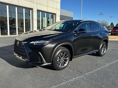 Certified 2024 Lexus NX 250 FWD w/ Premium Package image 2