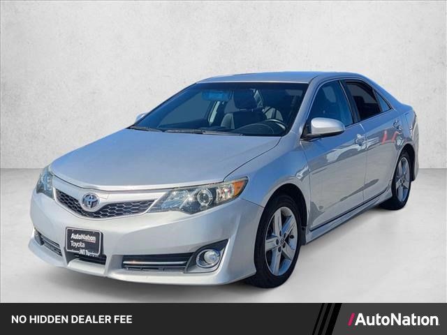 Used 2013 Toyota Camry SE FWD image 1
