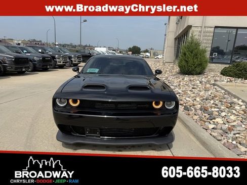 Used 2022 Dodge Challenger SRT Hellcat Redeye image 2