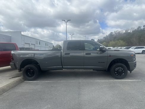New 2026 RAM 3500 Big Horn AWD/4WD image 6