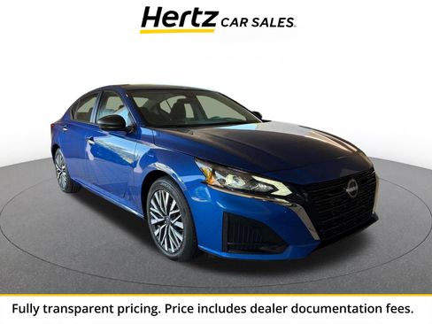 Used 2025 Nissan Altima 2.5 SV FWD image 1