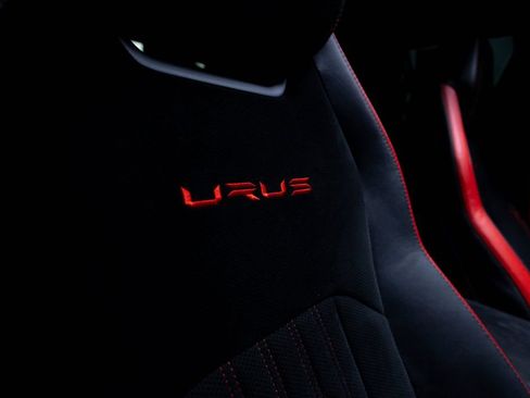 Used 2024 Lamborghini Urus Performante AWD/4WD image 69