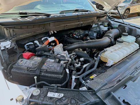 Used 2025 Ford F150 Platinum w/ Equipment Group 702A High AWD/4WD image 26