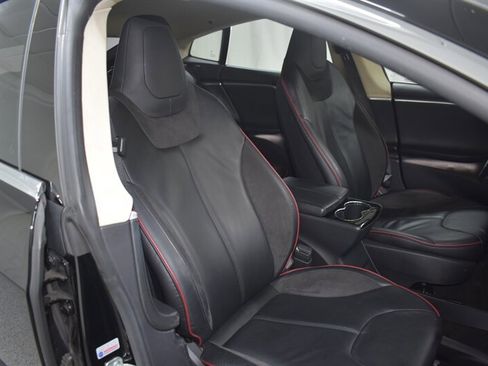 Used 2013 Tesla Model S Performance RWD image 22
