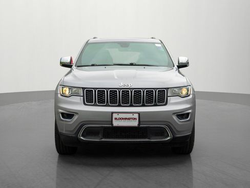 Used 2018 Jeep Grand Cherokee Limited AWD/4WD image 2
