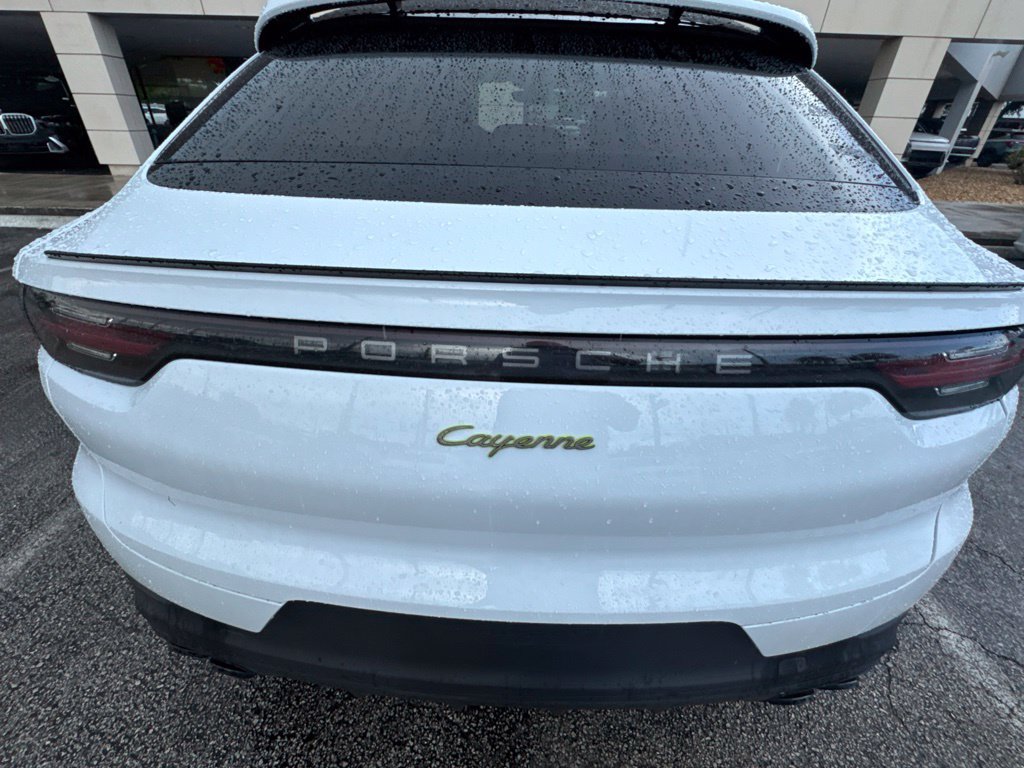 Used 2023 Porsche Cayenne Coupe AWD/4WD image 26