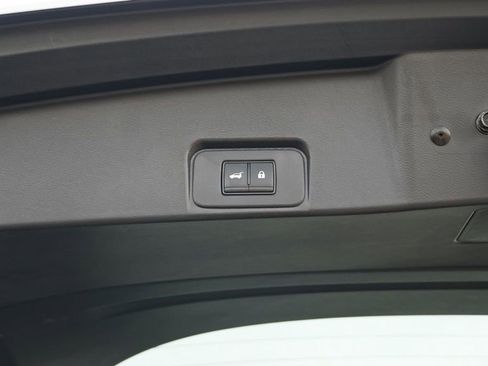 Used 2024 Nissan Rogue SL w/ SL Premium Package image 45