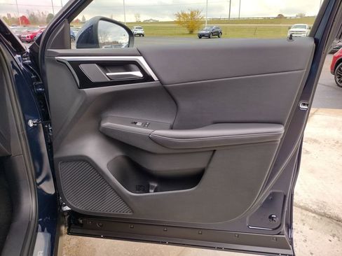New 2025 Mitsubishi Outlander SE image 33
