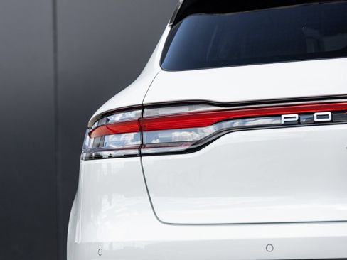 Certified 2026 Porsche Macan S AWD/4WD image 14