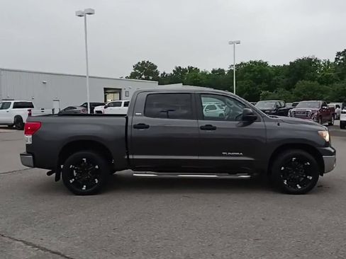 Used 2011 Toyota Tundra 2WD CrewMax w/ SR5 Pkg image 9
