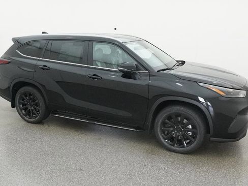 New 2026 Toyota Highlander XLE image 27