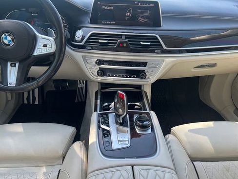 Used 2020 BMW 745e xDrive AWD/4WD image 11
