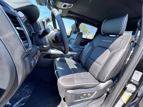 New 2026 RAM 1500 Laramie AWD/4WD image 15