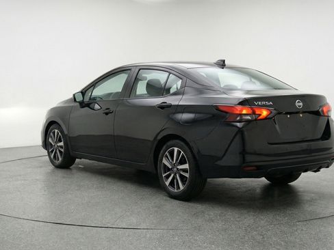 Used 2025 Nissan Versa SV FWD image 6
