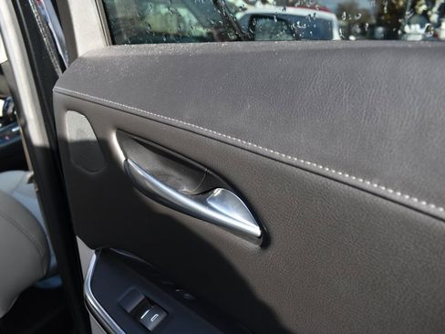 Used 2019 Cadillac XT4 Luxury w/ Cold Weather Package image 28