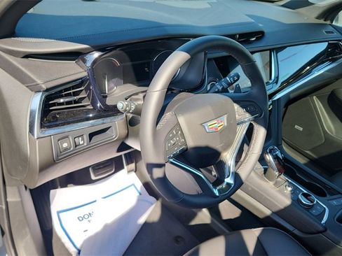Used 2024 Cadillac XT6 Sport image 14