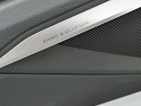 Used 2021 Audi e-tron Prestige w/ Prestige Package image 7