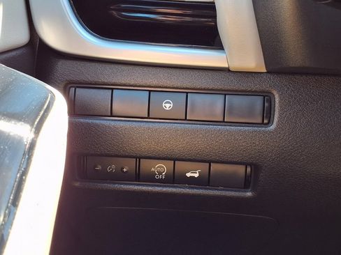 Used 2023 Nissan Rogue SL w/ SL Premium Package FWD image 17