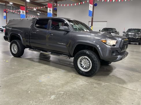 Used 2020 Toyota Tacoma 4x4 Double Cab image 7