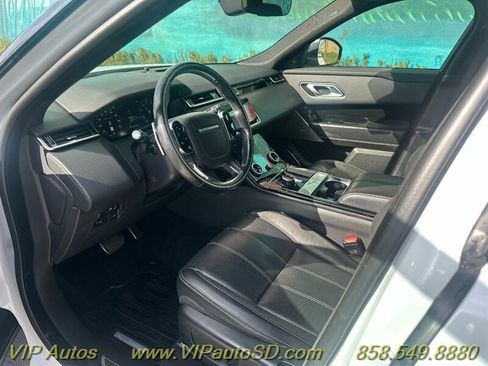Used 2018 Land Rover Range Rover Velar R-Dynamic SE image 5