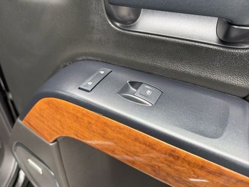 Used 2018 Chevrolet Silverado 1500 High Country AWD/4WD image 32