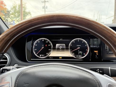 Used 2014 Mercedes-Benz S 550 Sedan image 30