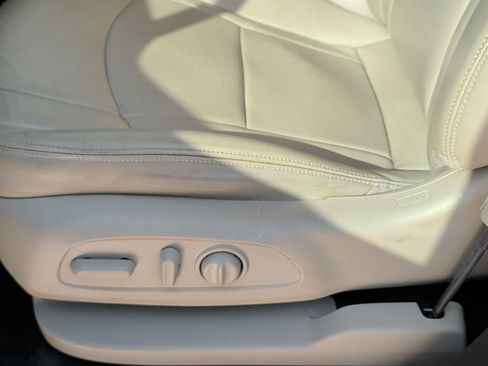 Used 2020 Buick Enclave Essence FWD image 10