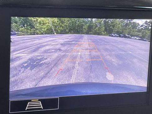 Used 2021 Chevrolet Traverse LT w/ LPO, Floor Liner Package AWD/4WD image 27