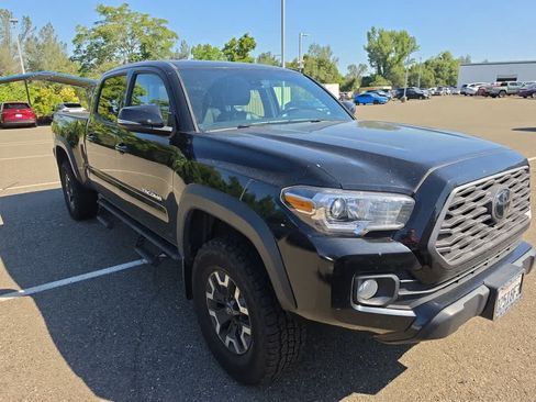 Used 2021 Toyota Tacoma TRD Off-Road w/ TRD Premium Off Road Package AWD/4WD image 5