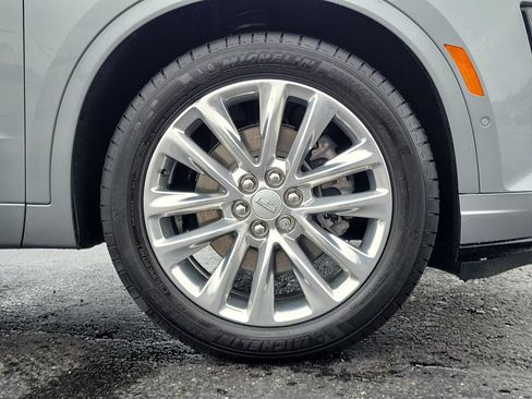 Used 2024 Cadillac XT6 Premium Luxury w/ Technology Package AWD/4WD image 9