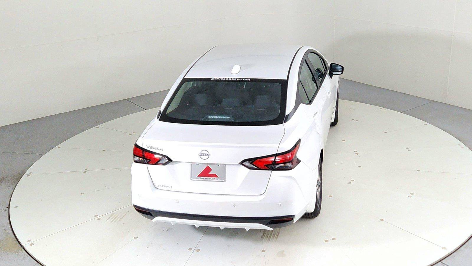 Used 2025 Nissan Versa SV w/ Trunk Package FWD image 39