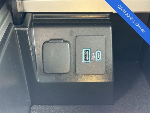 Used 2024 Ford Explorer XLT w/ Equipment Group 202A image 38