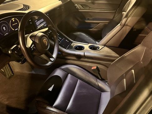 Used 2023 Porsche Taycan 4 Cross Turismo image 11