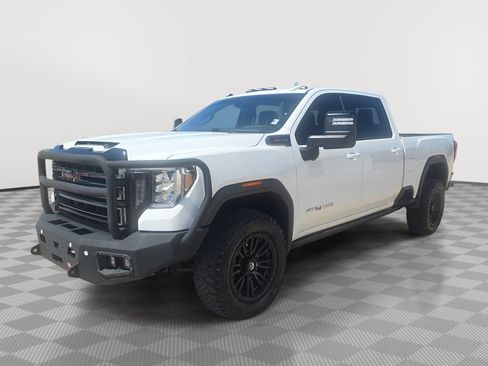 Used 2022 GMC Sierra 2500 AT4 w/ AT4 Premium Plus Package AWD/4WD image 3