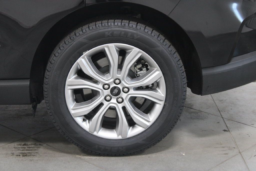 Used 2024 Ford Edge Titanium AWD/4WD image 17
