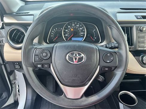Used 2015 Toyota RAV4 XLE image 18