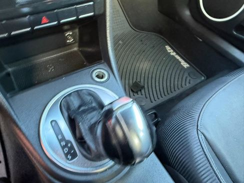 Used 2012 Volkswagen Beetle 2.5 image 18