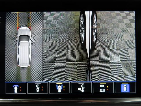 Used 2023 GMC Yukon Denali image 20