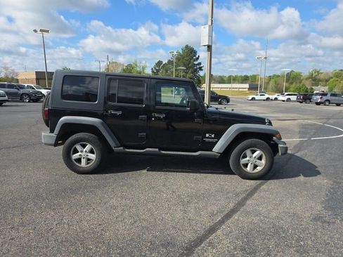 Used 2007 Jeep Wrangler Unlimited X AWD/4WD image 2