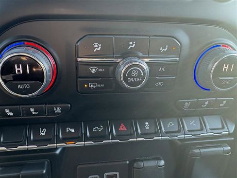 Used 2022 Chevrolet Silverado 3500 High Country w/ Technology Package image 22