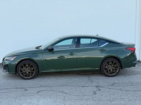 Used 2025 Nissan Altima 2.5 SR AWD/4WD image 29