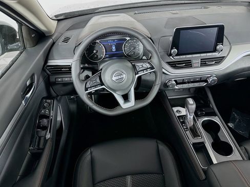 New 2025 Nissan Altima 2.5 SR image 27