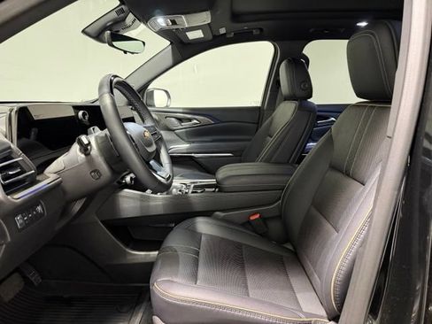 Used 2026 Chevrolet Traverse High Country w/ LPO, Floor Liner Package AWD/4WD image 16